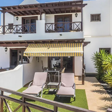 Ferienhaus Terrace Close To Beaches *